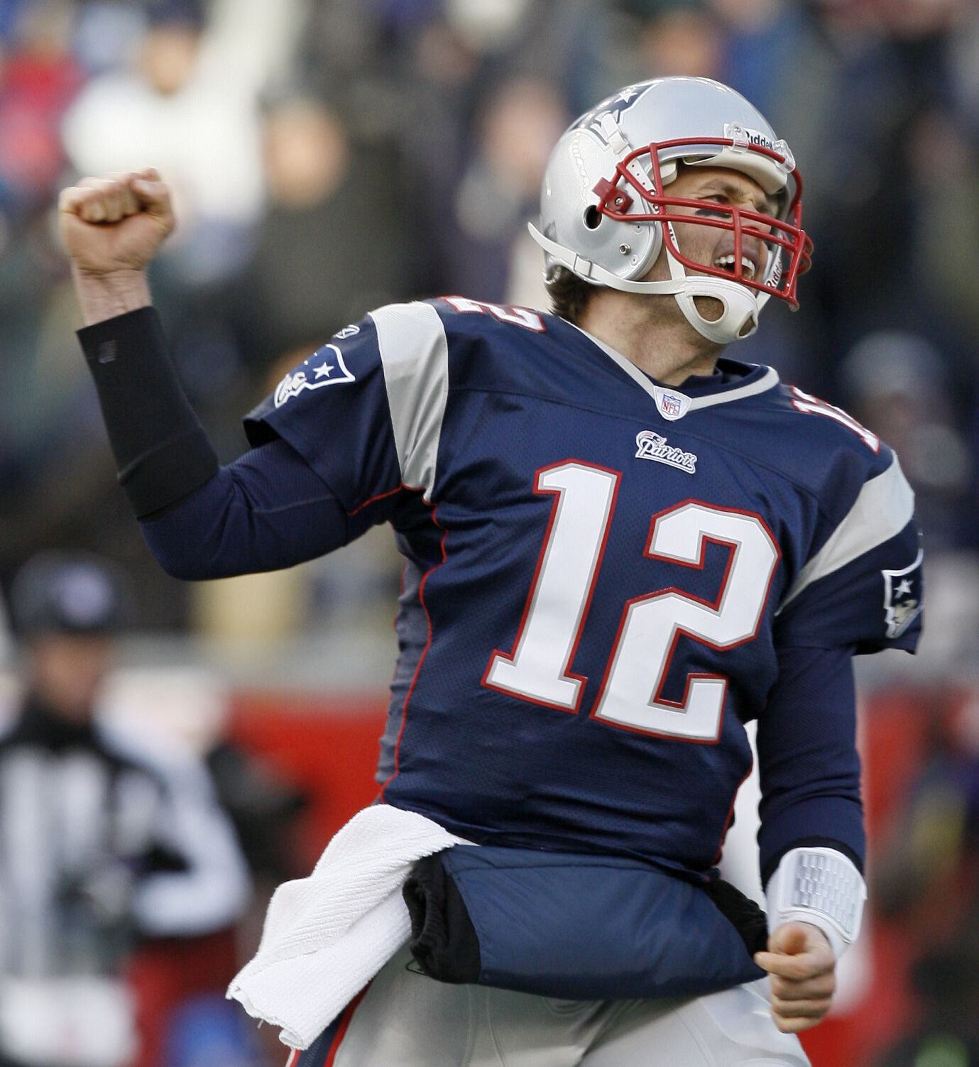 2008: Despite shaky Tom Brady, New England Patriots pull out AFC championship win